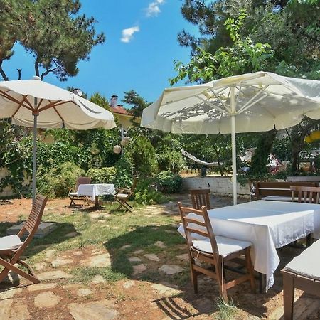 Mavi Pension Hotel Ayvalik Exterior photo