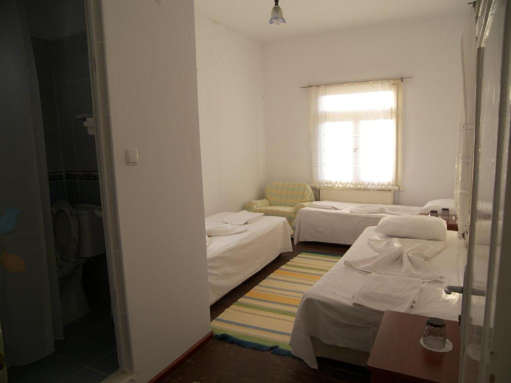 Mavi Pension Hotel Ayvalik Exterior photo